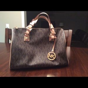 Michael Kors Grayson Large Satchel